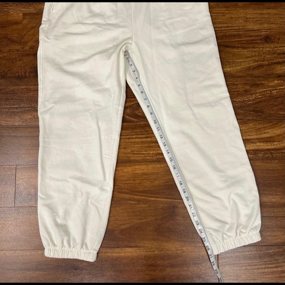 H&M High waisted Sweatpants - Picture 5 of 5